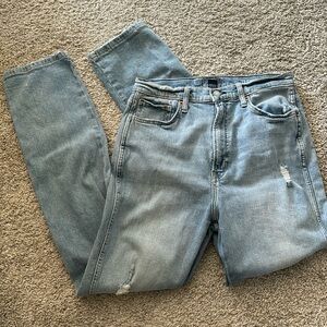 Arizona Jean Co Highest-Rise 90s Straight Jeans, size 11. Distressed, Light wash